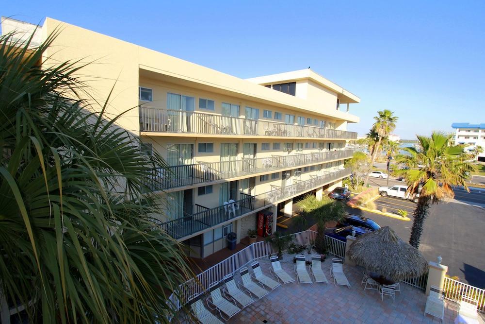 Seaside Inn & Suites Clearwater Beach Exterior photo